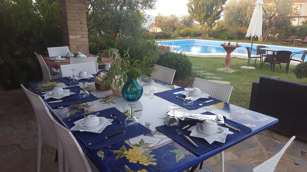 Il Belvederino Bed & Breakfast Brufa Bagian luar foto