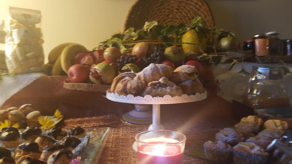 Il Belvederino Bed & Breakfast Brufa Bagian luar foto